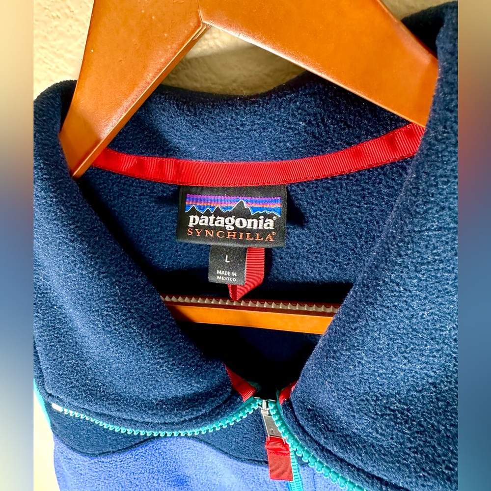 Patagonia Women’s Snap T Vest Synchilla Fleece- Full Zip - Picture 3 of 5